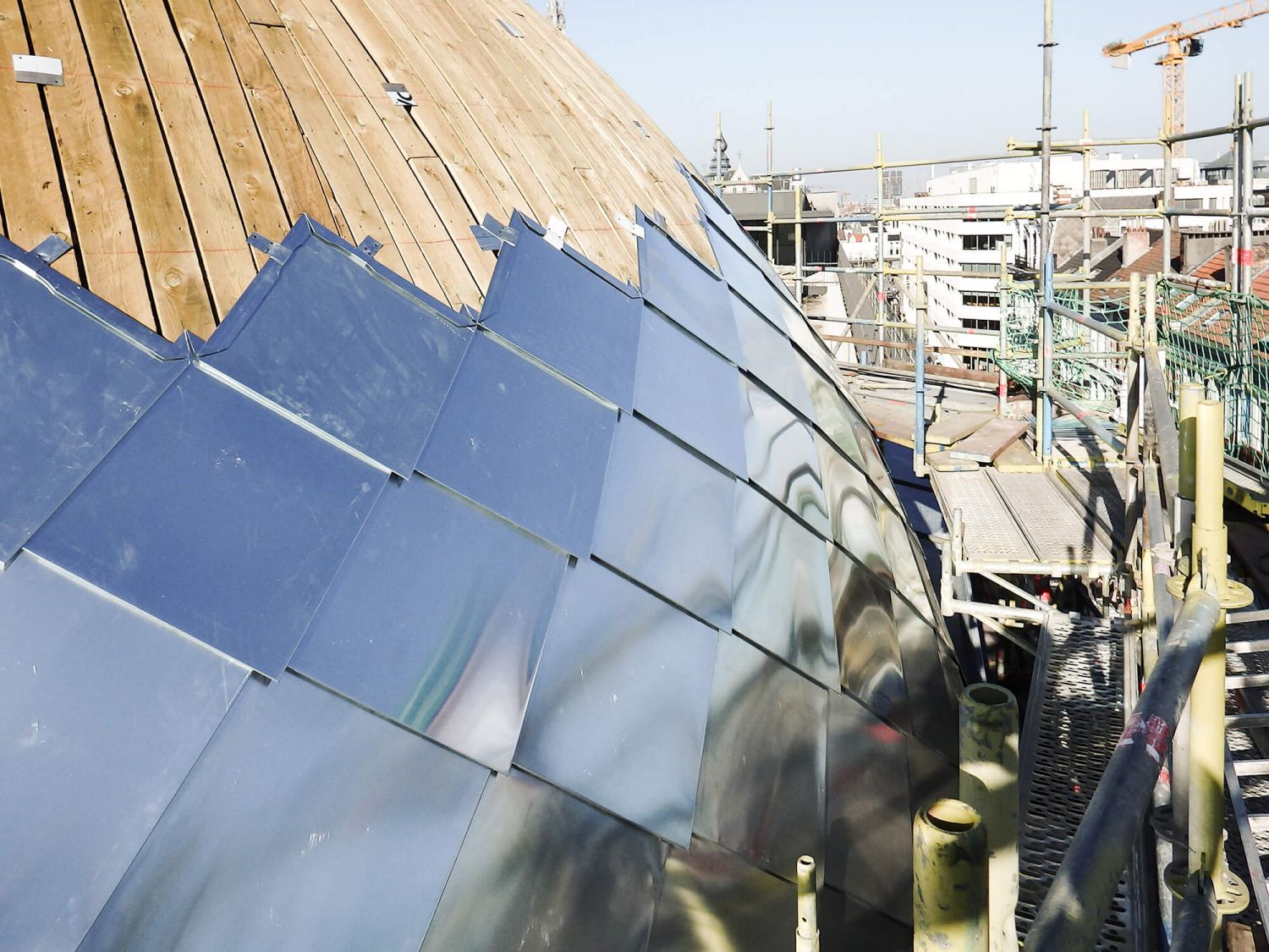 Losanges zinken koepel van het ModeMuseum Antwerpen