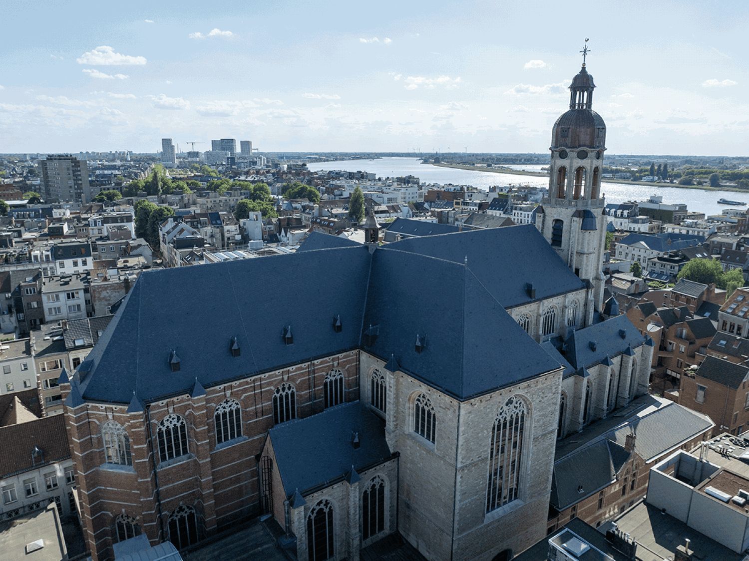 nieuw koper vieringtoren Antwerpen
