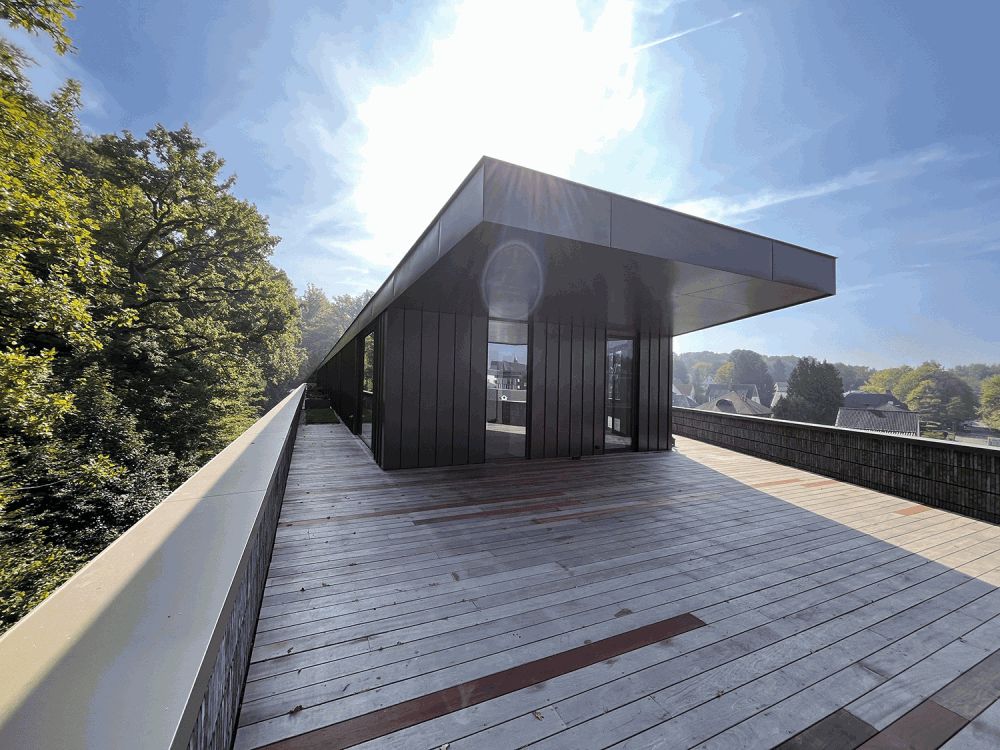 Zinken afwerking voor renovatie panquin kazerne