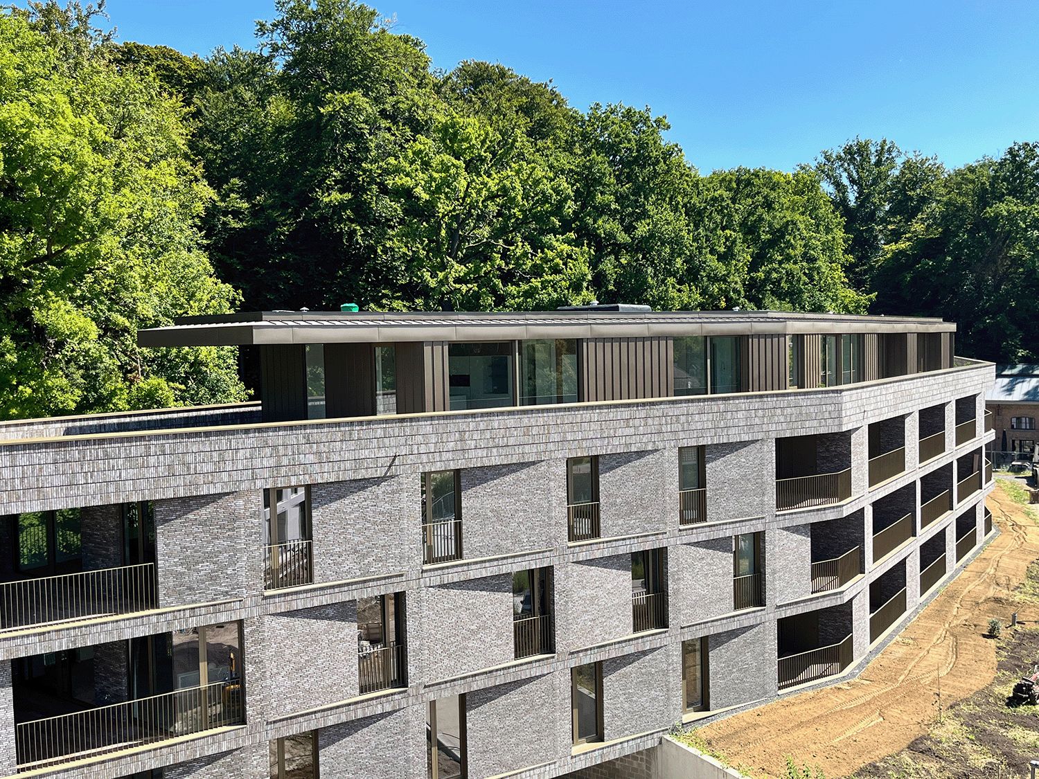 Zinken gevelbekleding en dak Panquin legerkazerne