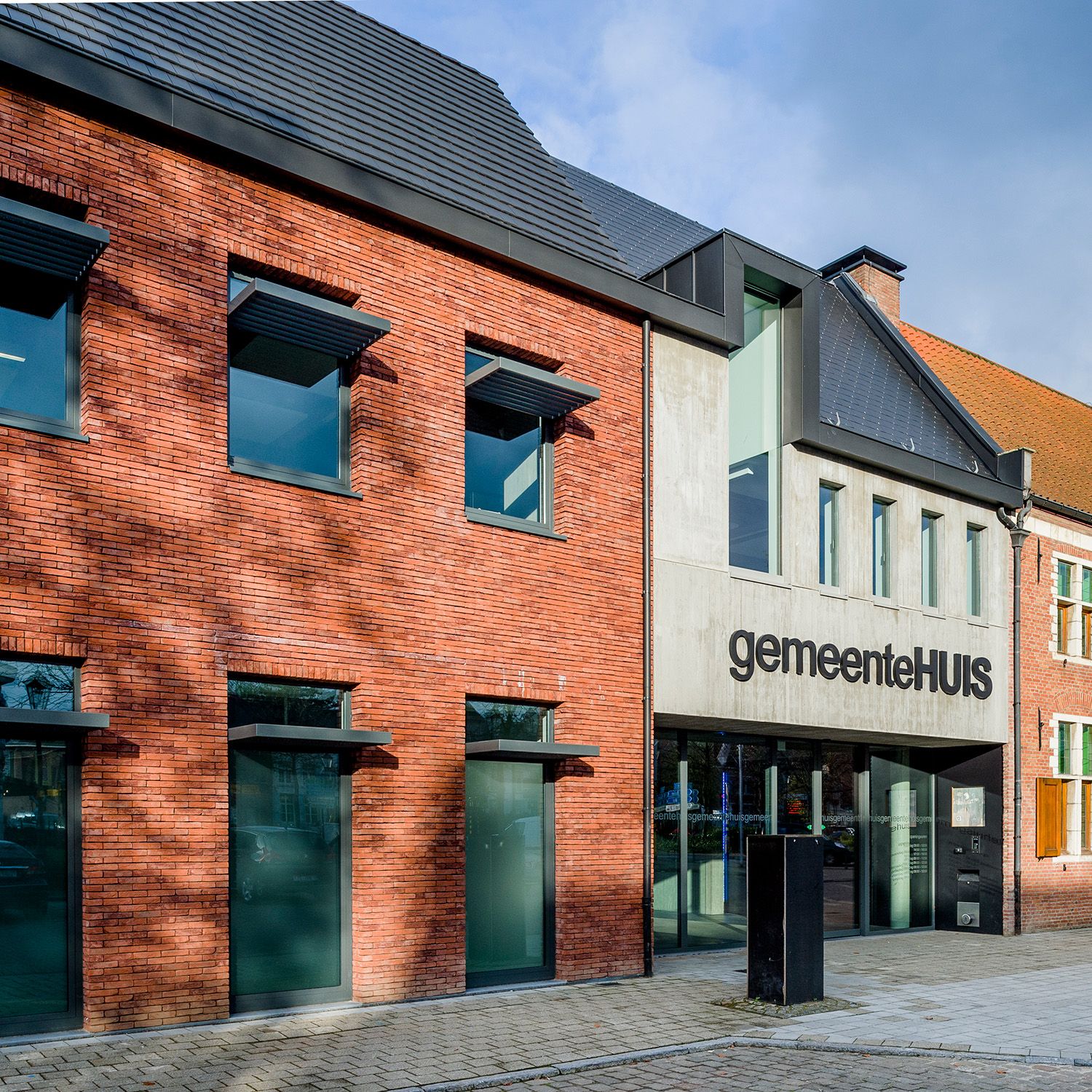 pannen en leien gecombineerd als dakbedekking