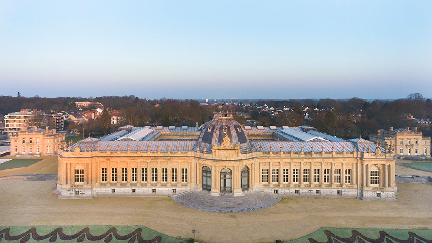 Gerestaureerd loden topstuk AfricaMuseum Tervuren